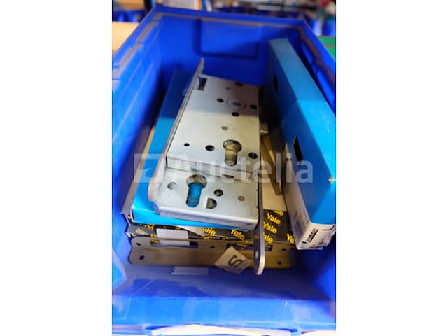 Diverse hardware-set - afbeelding 16 van  21