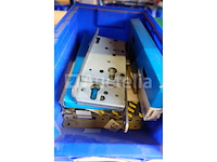 Diverse hardware-set - afbeelding 16 van  21