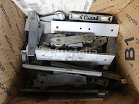 Diverse hardware voor chassis - afbeelding 2 van  18