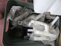 Diverse hardware voor chassis - afbeelding 12 van  18