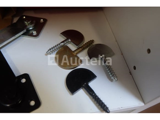 Diverse hardware - afbeelding 16 van  16