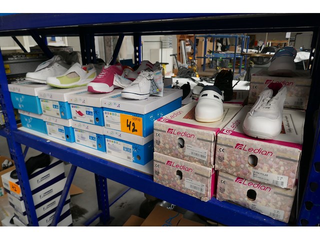 Diverse heren/dames schoenen en veiligheidsschoenen - afbeelding 12 van  19