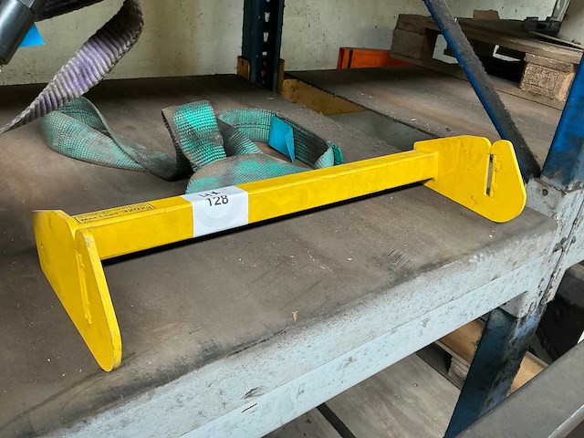 Diverse hijsmaterialen (2x) - afbeelding 1 van  6