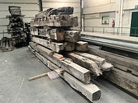 Diverse historische eiken balken (18 stuks)