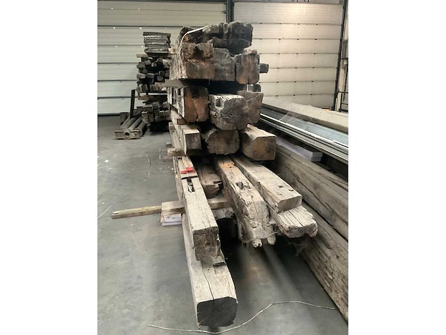 Diverse historische eiken balken (18 stuks) - afbeelding 2 van  7