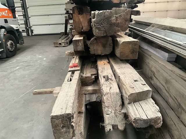 Diverse historische eiken balken (18 stuks) - afbeelding 4 van  7