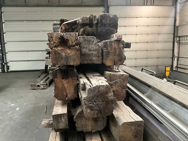 Diverse historische eiken balken (18 stuks) - afbeelding 5 van  7