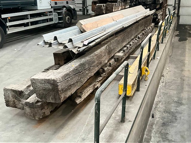 Diverse historische eiken balken (5 stuks) - afbeelding 2 van  12