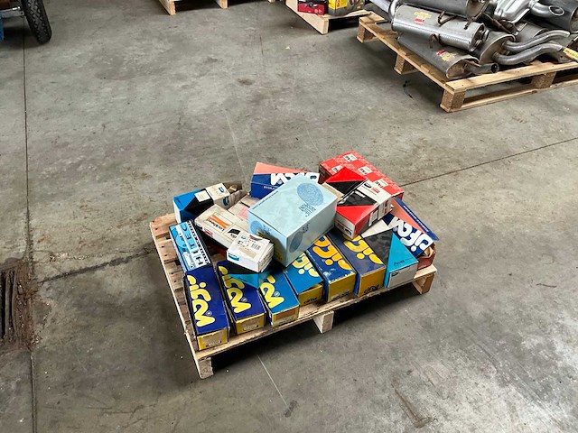 Diverse hoofdremcilinders - afbeelding 1 van  6