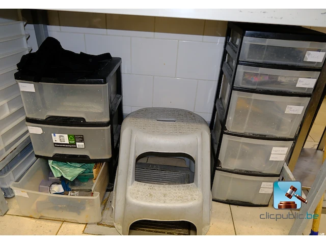 Diverse horeca-apparatuur en -benodigdheden - afbeelding 11 van  20