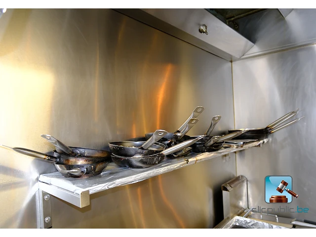 Diverse horeca-apparatuur en -benodigdheden - afbeelding 15 van  20