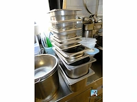 Diverse horeca-apparatuur en -benodigdheden - afbeelding 20 van  20