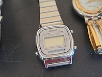 Diverse horloges en juwelen - afbeelding 11 van  23
