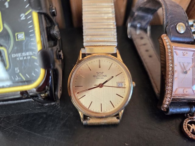 Diverse horloges en juwelen - afbeelding 7 van  23