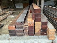 Diverse houten balken en planken (75x) waaronder ceder - afbeelding 2 van  7