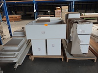 Diverse houten kasten - afbeelding 1 van  7