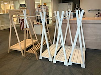 Diverse houten kledingrekken (5x) - afbeelding 3 van  3
