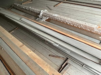 Diverse houten planken en latten (125x) - afbeelding 4 van  7