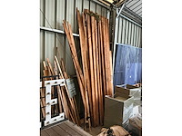 Diverse houten planken en latten (ca. 35x) - afbeelding 2 van  4