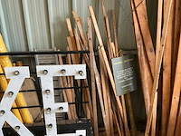 Diverse houten planken en latten (ca. 35x) - afbeelding 3 van  4