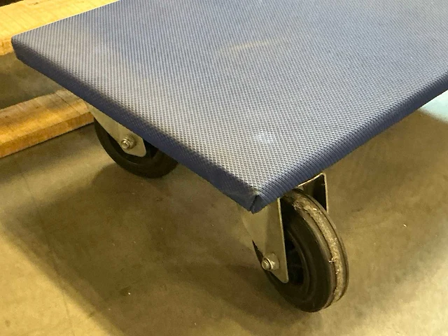 Diverse houten plateauwagens (12x) - afbeelding 2 van  4