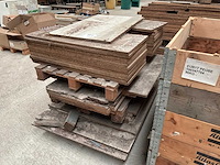 Diverse houten platen - afbeelding 2 van  6