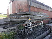 Diverse houten tuinpalen + treinbilzen - afbeelding 1 van  4
