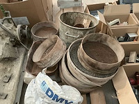 Diverse houten zeven - afbeelding 1 van  5