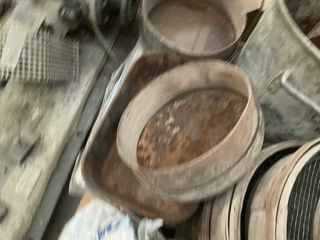 Diverse houten zeven - afbeelding 3 van  5