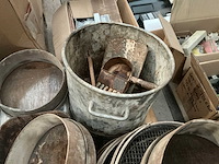 Diverse houten zeven - afbeelding 5 van  5