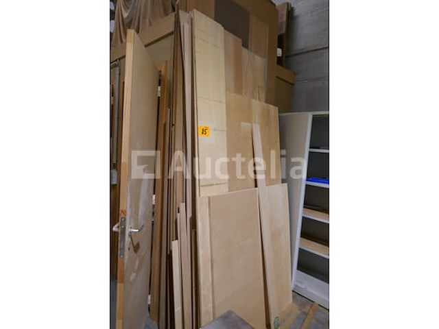 Diverse houtresten - afbeelding 1 van  8