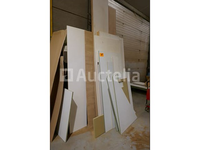 Diverse houtresten - afbeelding 8 van  8