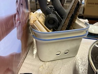 Diverse huishoudmaterialen - afbeelding 4 van  5