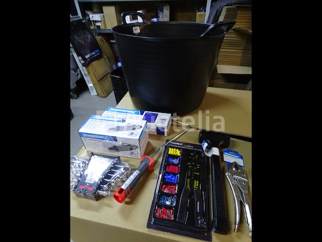 Diverse hulpmiddelen (zie details) - afbeelding 1 van  9