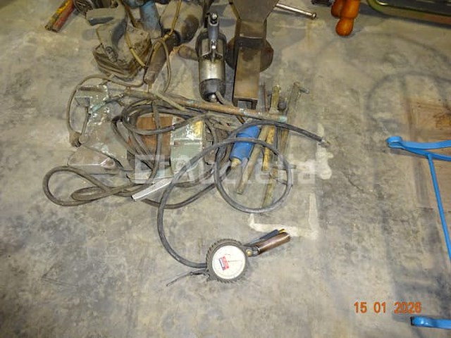 Diverse hulpmiddelen - afbeelding 1 van  3