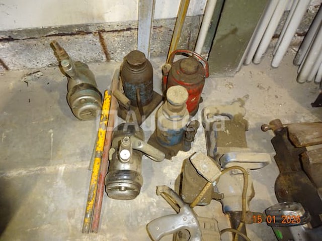 Diverse hulpmiddelen - afbeelding 2 van  3