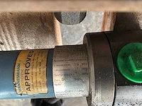 Diverse hydraulische cilinders - afbeelding 6 van  7