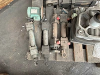 Diverse hydraulische componenten - afbeelding 1 van  4