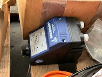 Diverse hydraulische kleppen en toebehoren - afbeelding 17 van  25