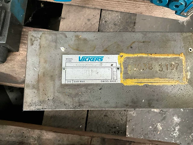 Diverse hydraulische kleppen en toebehoren - afbeelding 25 van  25
