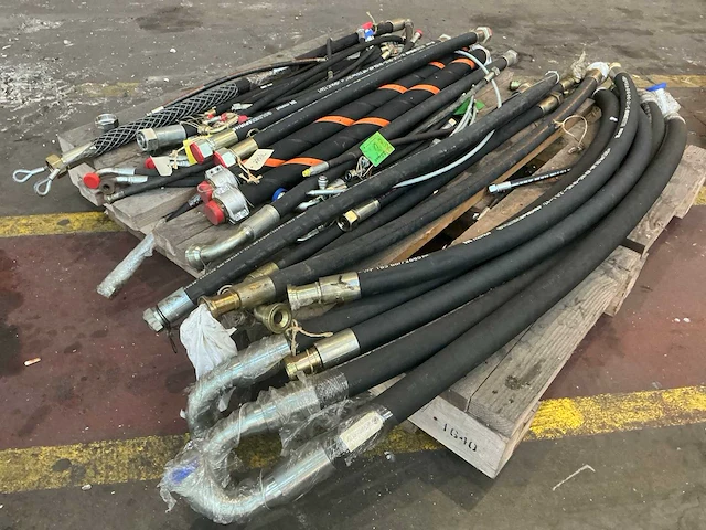 Diverse hydraulische leidingen - afbeelding 5 van  11