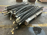 Diverse hydraulische leidingen - afbeelding 2 van  9