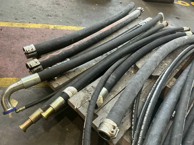 Diverse hydraulische leidingen - afbeelding 4 van  9