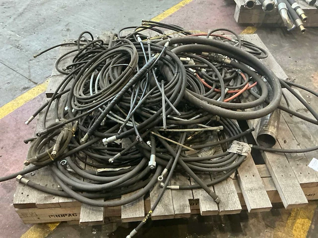 Diverse hydraulische leidingen - afbeelding 6 van  9