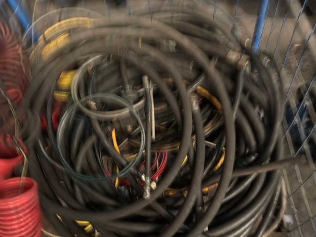 Diverse hydraulische slangen - afbeelding 2 van  6