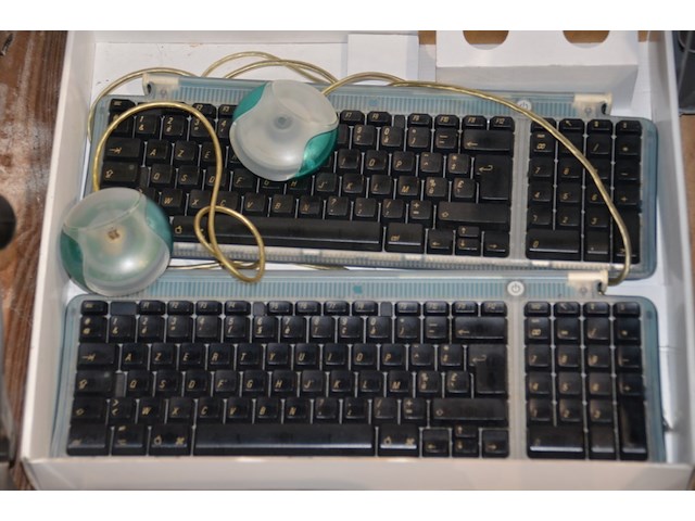 Diverse imac accesoires - afbeelding 3 van  3