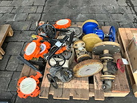 Diverse industriële afsluiters - afbeelding 1 van  2