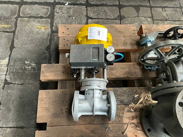 Diverse industriële afsluiters - afbeelding 5 van  5