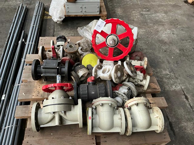 Diverse industriële afsluiters - afbeelding 2 van  4