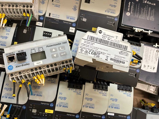 Diverse industriële componenten - afbeelding 4 van  6